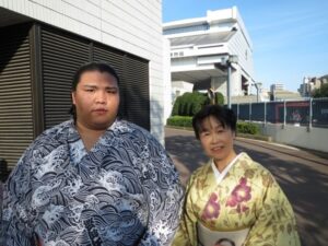 単衣紬着物で大相撲観戦しました