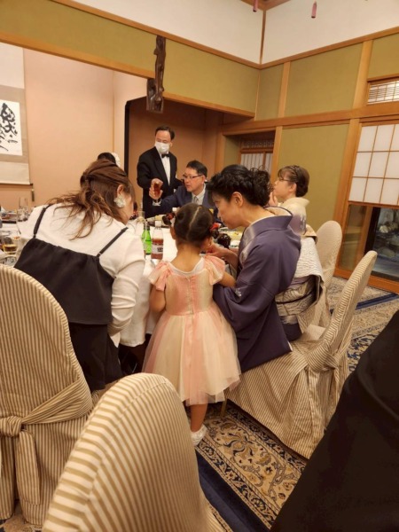 親族のお祝い会に訪問着で出席しました
