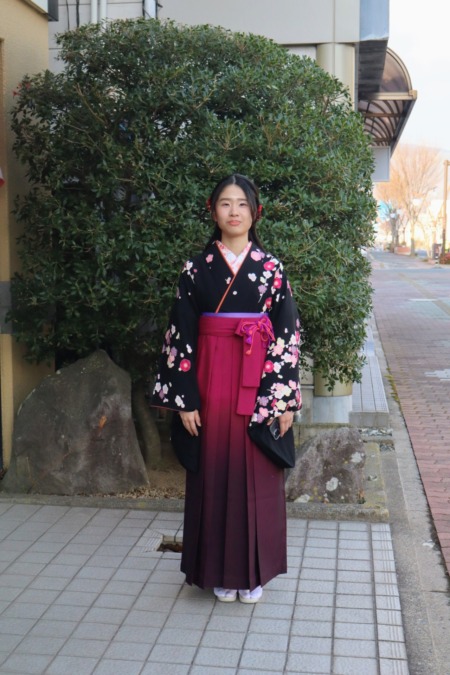 ご卒業おめでとうございます　袴のお着付をしました