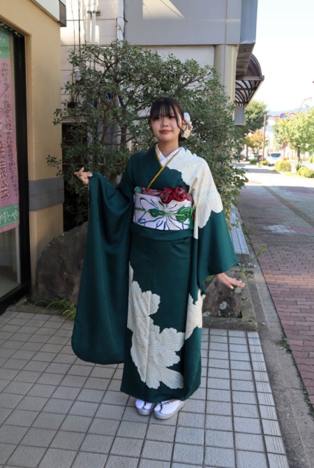 2027年成人式前撮りのお着付をしました