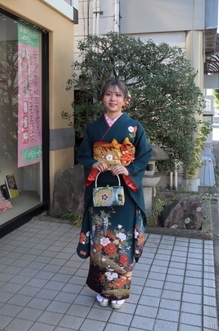 2027年成人式前撮りのお着付をしました